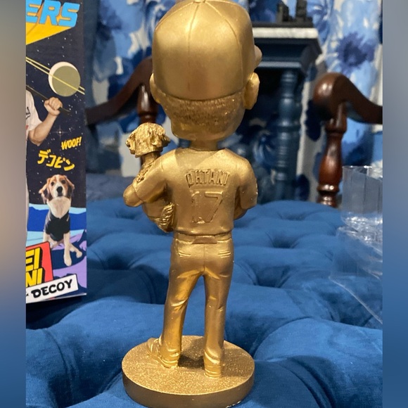 RARE-GOLD Shohei Ohtani & Dog Decoy LA Dodgers Bobblehead 8/28/2024 (< 1% gold) - Picture 5 of 13